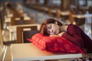 声優にも枕営業はあるのか？巻き込まれない対処法とは【業界の闇】
